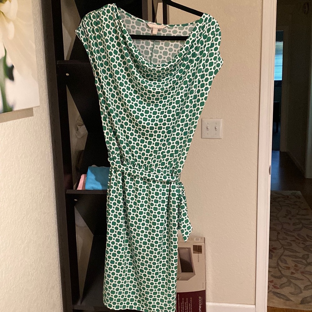 Banana Republic geometric cap sleeved dress.